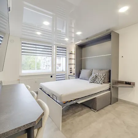 Ar Rezidencia Rosna Apartament